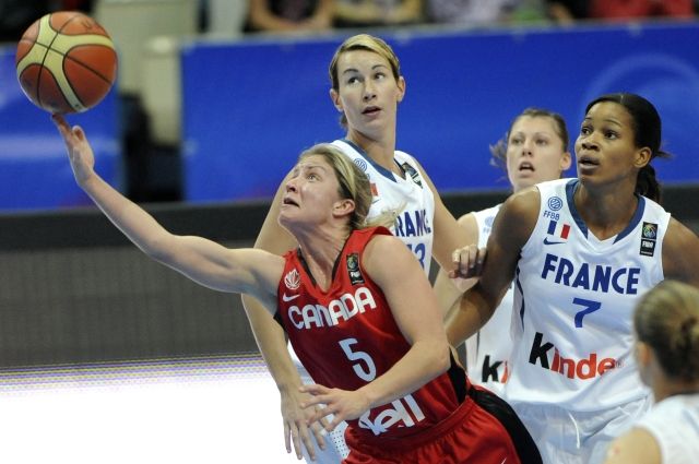 Teresa Gabrieleová, Elodie Godinová, Anael Lardyová a Marielle Amantová v Ostravě. Mistrovství světa v basketbale žen. | Foto: ČTK