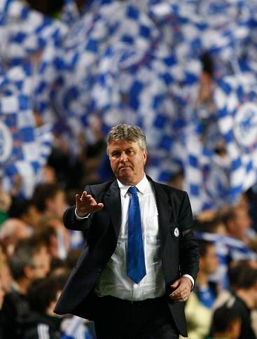 Trenér Chelsea Guus Hiddink | Foto: Reuters