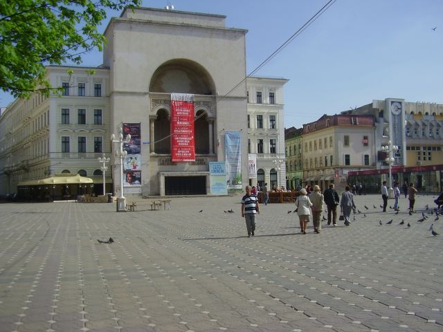 Operní náměstí v Temešváru, které bylo od 17.prosince hlavním bojištěm revoluce. | Foto: Martin Novák