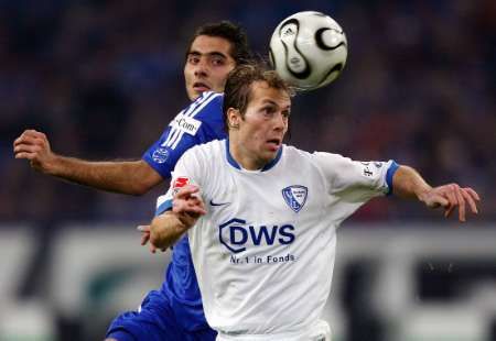 Bochumský Trojan v utkání se Schalke | Foto: Reuters