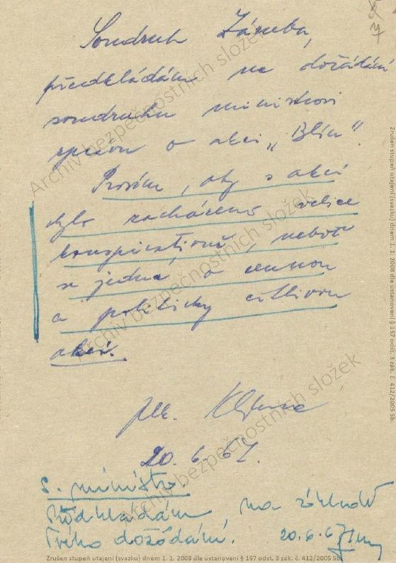 A pokračuje: "Pokud jde o letectvo, mají rozvědky nejmenší znalosti o celkové struktuře, letectvu je přisuzován defenzivní charakter. Správně je hodnocena zastaralost letounů MIG-15 a 17, které jsou postupně vyřazovány. Vysoké ohodnocení letounů MIG-21 a SU-7b, které jsou přirovnávány k nejlepším typům letounů NATO, odpovídá skutečnosti." | Foto: Archiv bezpečnostních složek