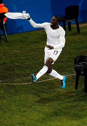 Jozy Altidore slaví gól do sítě Španělska | Foto: Reuters