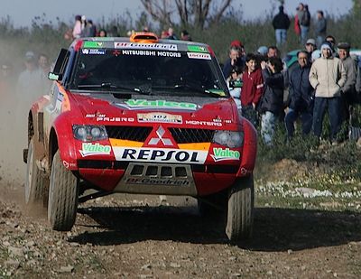 Luc Alphand na trati Rallye Dakar 2006. | Foto: Reuters