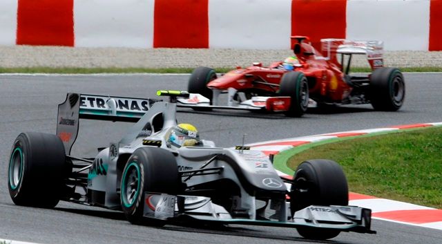 Nico Rosberg totiž tentokrát skončil v kvalifikaci až s osmým časem, těsně před Felipem Massou z Ferrari. | Foto: Reuters