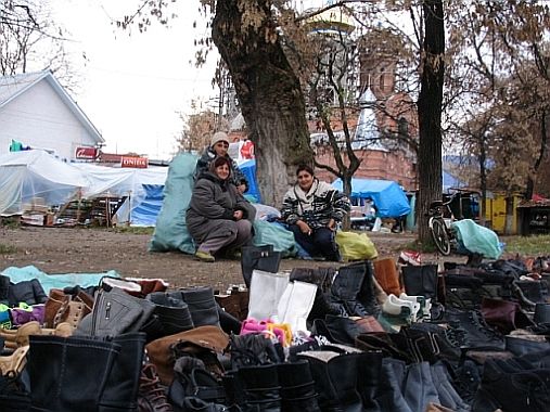 Na tržnici v ukrajinském Chustu má slovo byznys poněkud jiný význam. | Foto: David Macháček