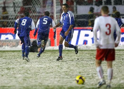 Konec a Slovensko slaví postup | Foto: Reuters