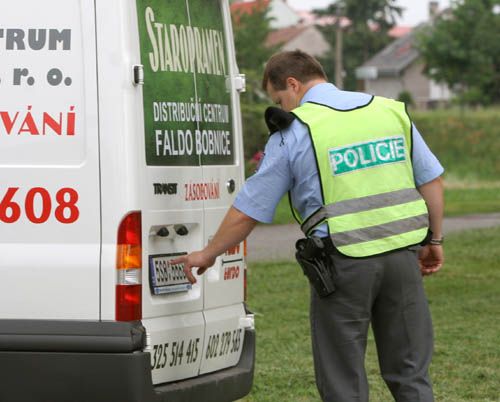 Policejní kontrola v Budiměřicích | Foto: Ondřej Besperát