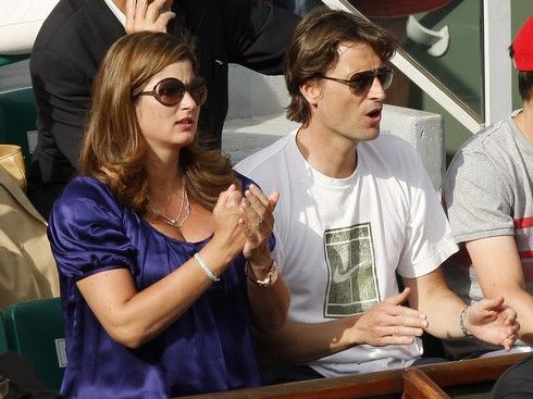 Palce držela v hledišti i Federerova manželka Mirka Vavrinecová | Foto: Sport