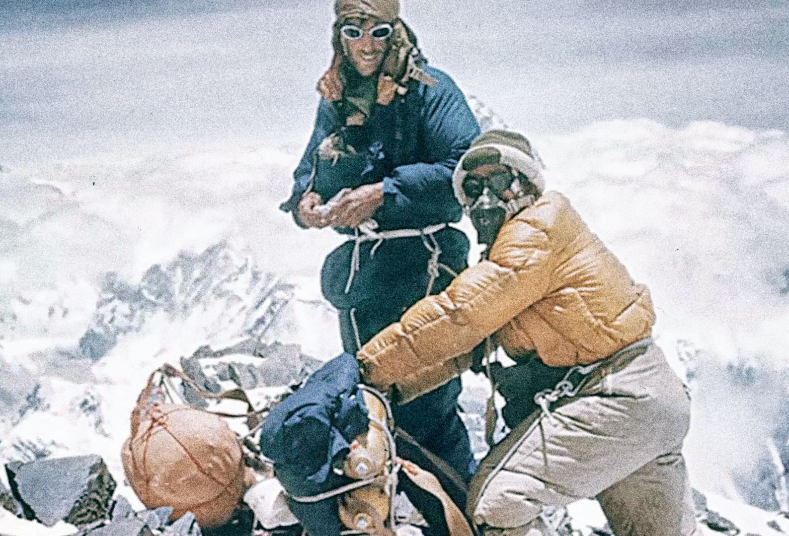 Escalader l’Everest – combien cela coûte-t-il et comment les chiffres des coûts du Népal augmentent