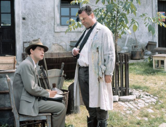 Herecky se prosadil i po sametové revoluci. V roce 1993 s kolegou Pavlem Křížem ve filmu "Andělské oči" režiséra Dušana Kleina . | Foto: ČTK