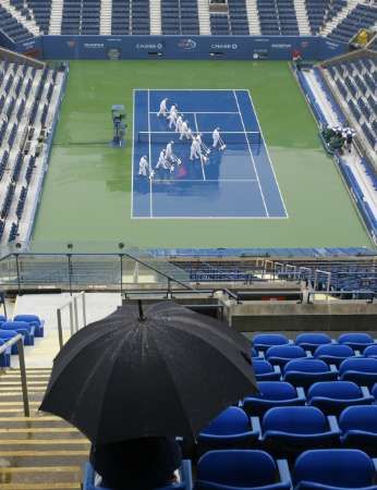 Déšť odložil začátek US Open. | Foto: Reuters