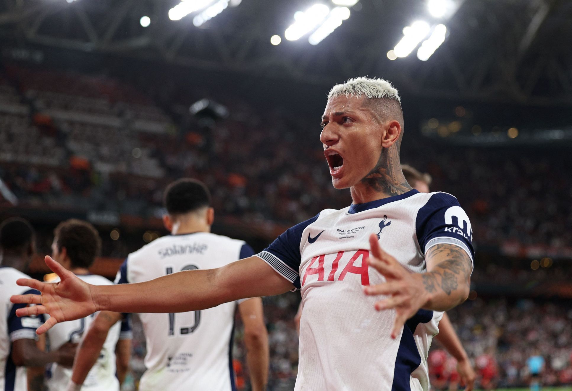 Tottenham Win: Johnson’s Goal Secures European Glory
