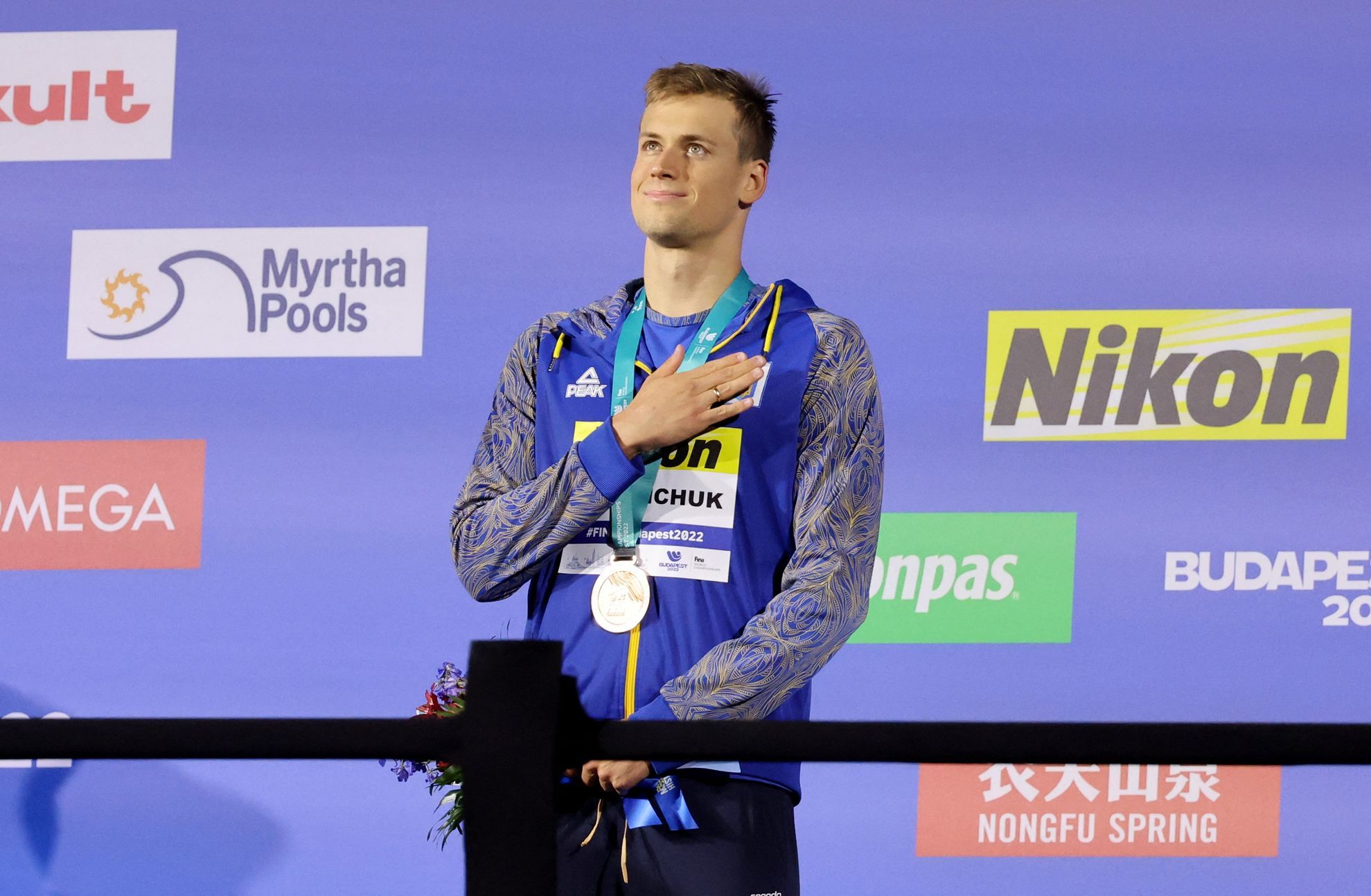 „Russland hat alles zerstört.“  Der Schwimmer gibt der Ukraine eine Medaille, er kann nicht mit seinem Vater sprechen