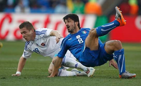 Juraj Kucka a Gennaro Gattuso | Foto: Sport