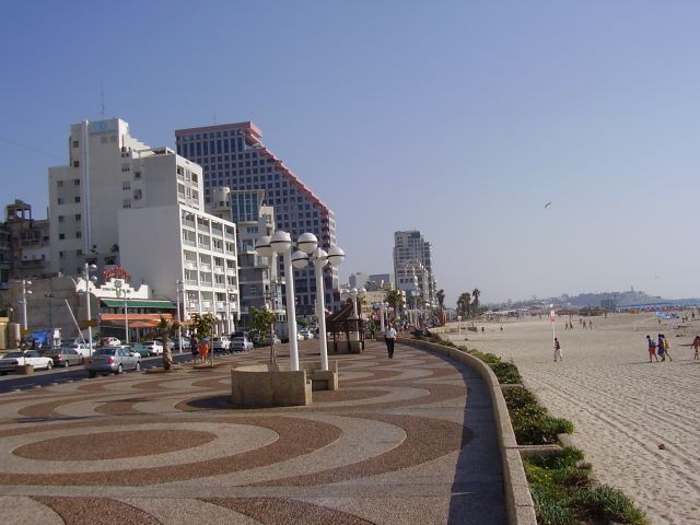 Tel Aviv platí za hospodářskou a finanční metropoli Izraele. | Foto: Martin Novák