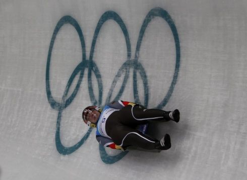 Už ve čtvrtek utrpěla po pádu otřes mozku Rumunka Violeta Stramaturaruová | Foto: Reuters