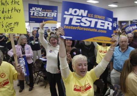 A to jsou oni: Fanoušci senátora Testera. | Foto: Reuters