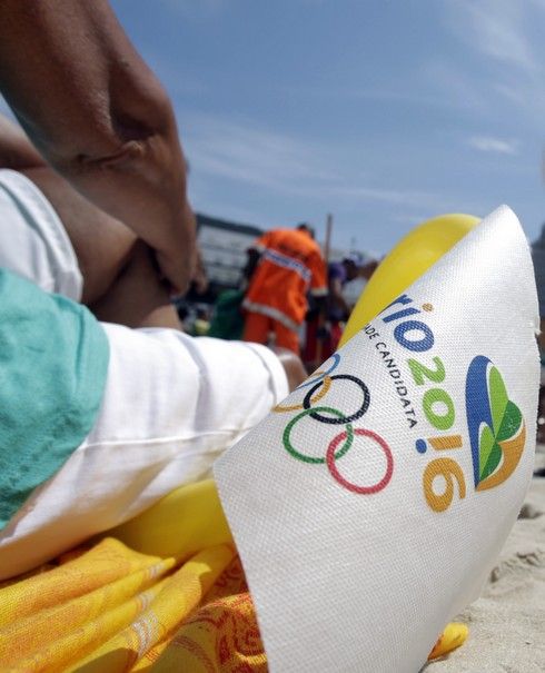 Na proslulé pláži Copacabana se horlivě očekával konečný výsledek | Foto: Sport