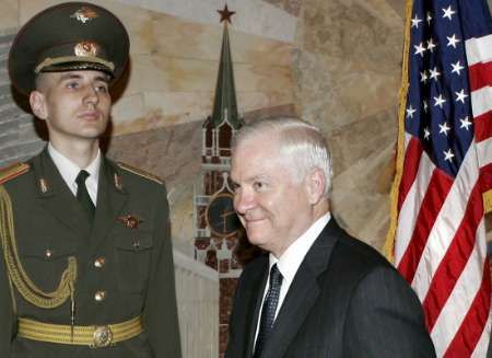 Americký ministr obrany Robert Gates na návštěvě Moskvy | Foto: Reuters