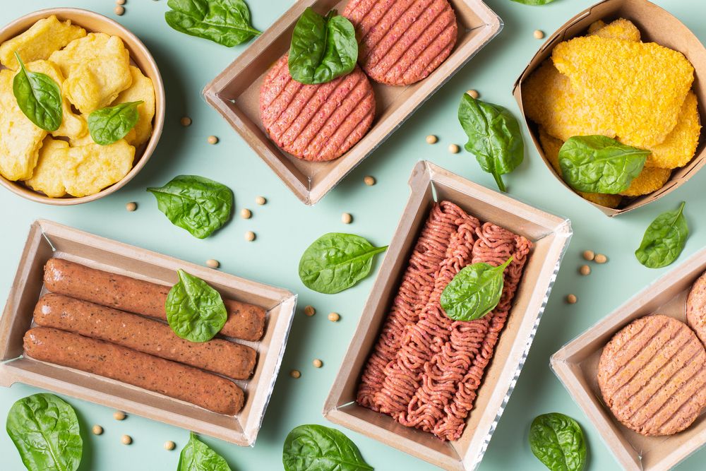 Konec "vegetariánských steaků a párků". Francie zakáže matoucí názvy potravin | Aktuálně.cz