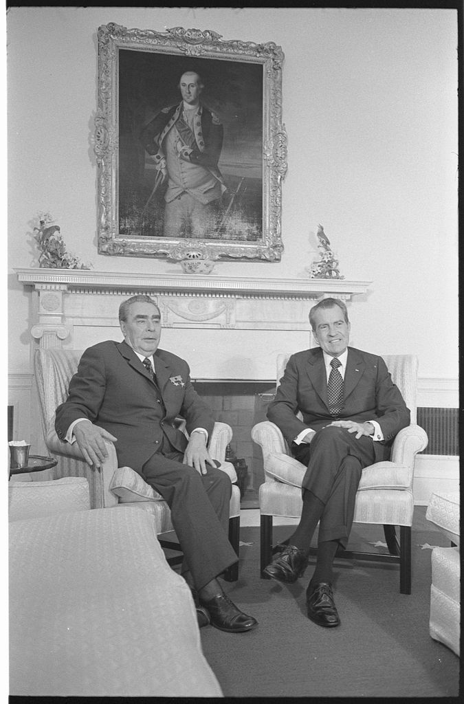 Americký prezident Richard Nixon a sovětský vůdce Leonid Brežněv při rozhovoru v Bílém domě ve Washingtonu (1973). | Foto: Warren K. Leffler, Library of Congress, U.S. News & World Report Magazine Collection