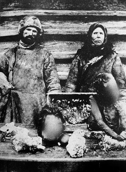 Při hladomoru - na Ukrajině známém jako holodomor - zahynulo v letech 1932 až 1933 za vlády sovětského diktátora Josifa Stalina podle odhadů historiků 3,5 až šest milionů Ukrajinců. | Foto: Autor neznámý / Z knihy Eric Baschet: "Russia 1904-1924 The Revolutionary Years" / Multi-license GFDL, CC-BY-SA all versions