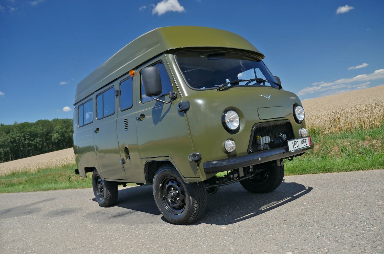 Uaz Bajkal Je Vw California Na Rusky Zpusob Obytnou Buchanku Uz Koupite I V Cesku Aktualne Cz