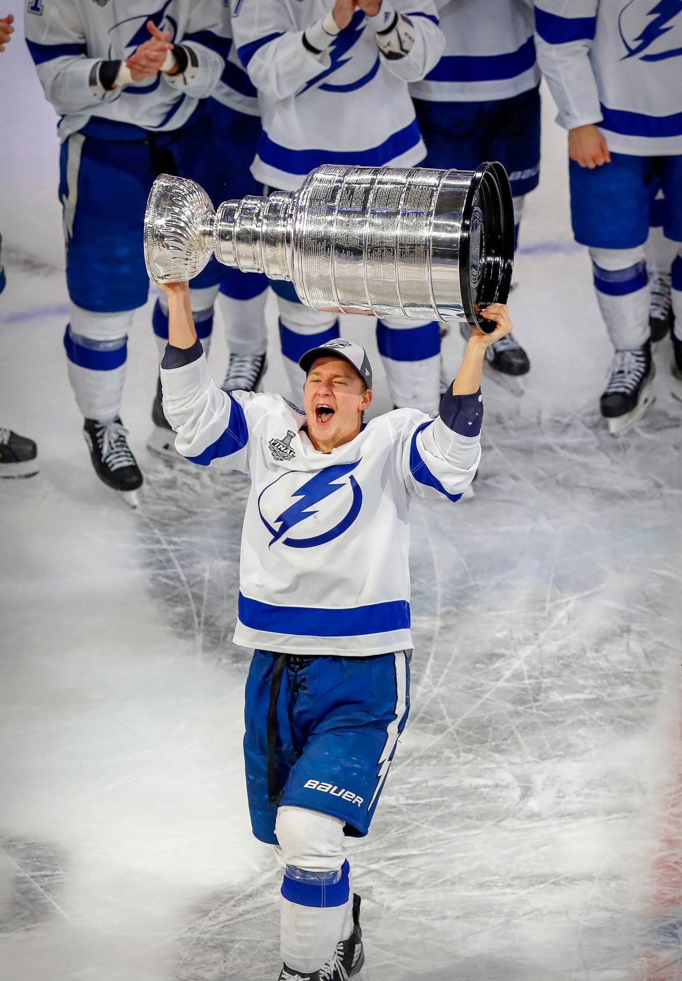 The Stanley Cup already belongs to the hockey players of Tampa, the Czechs Palát and Rutta are also celebrating