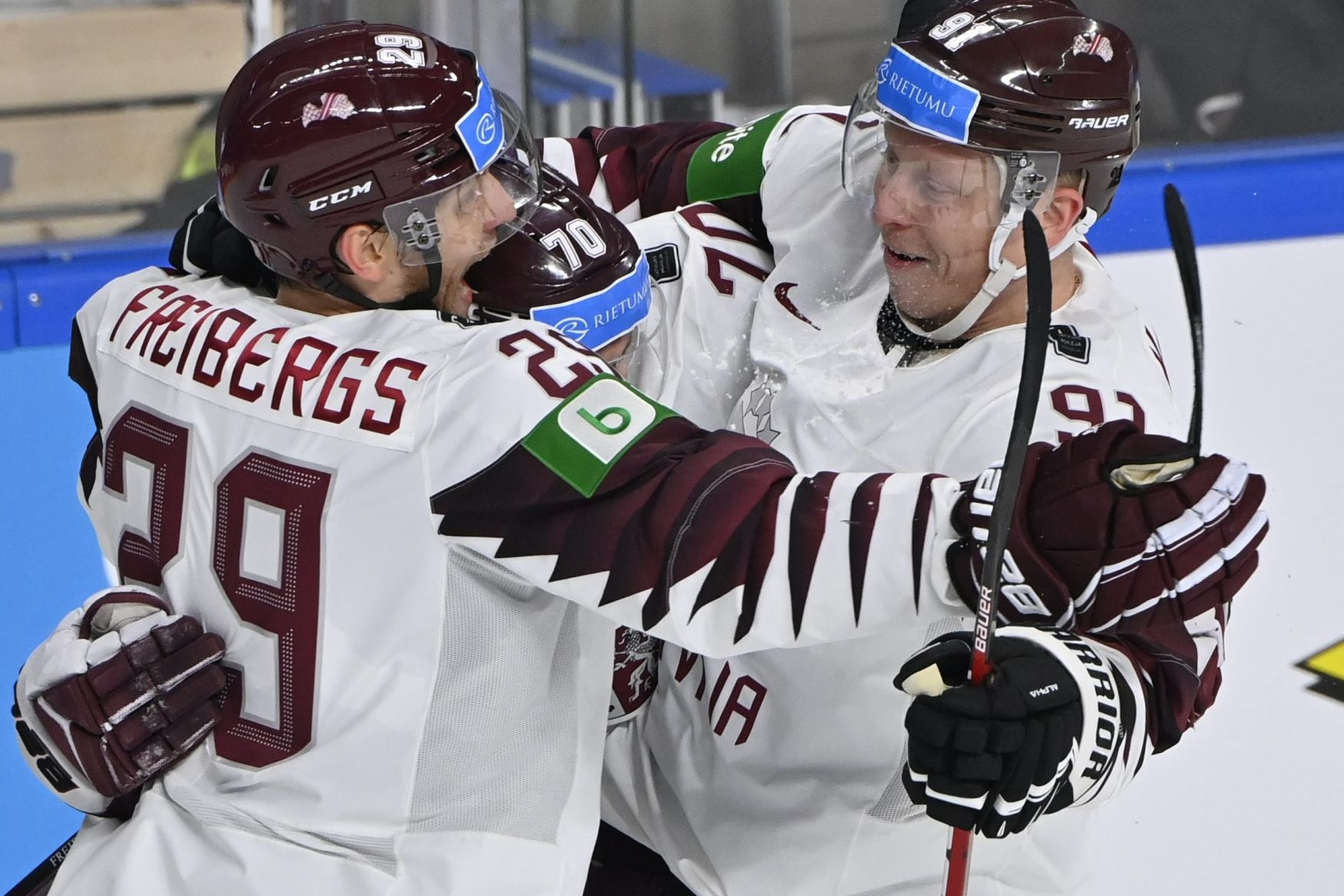 Erste Aktion der Meisterschaft, lettische Eishockeyspieler reifen in Kanada