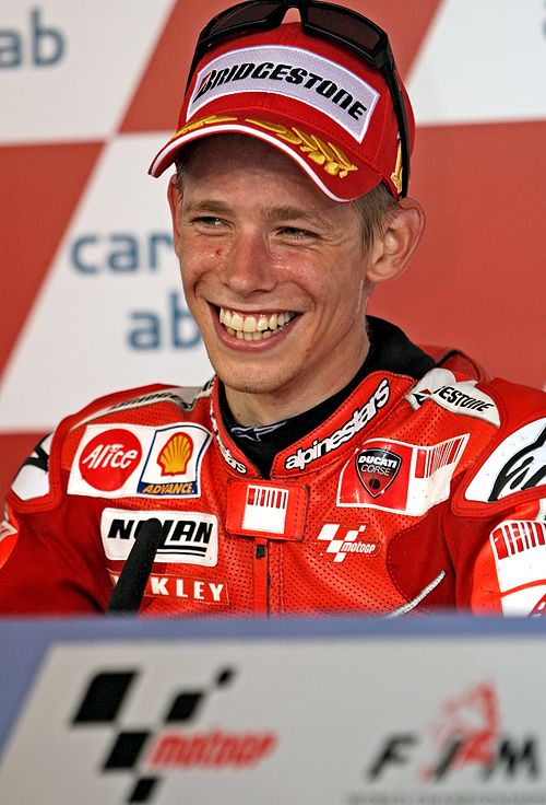 Šťastný australan Casey Stoner na tiskové konferenci po Grand Prix České republiky na brněnském Automotodromu. | Foto: Tomáš Adamec, Aktuálně.cz