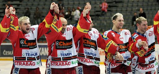 Hokejisté Slavie otočili zápas s Plzní a srovanil stav série na 1:1. | Foto: Václav Rojík, HC Slavia