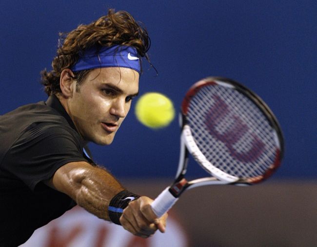 Federerův backhand. Melbourne, Austrálie | Foto: Reuters