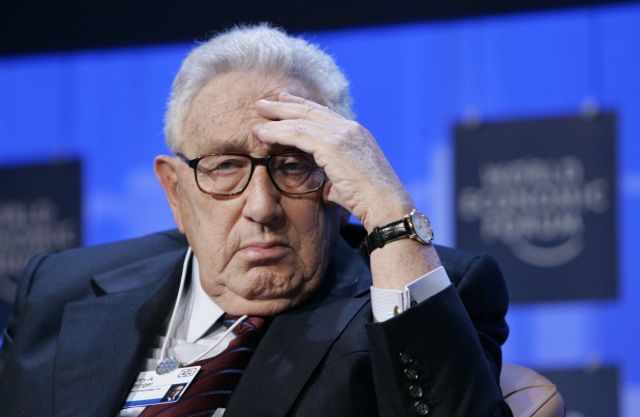 Mezi diskutujícími je v Davosu i bývalý americký minsitr zahraničí Henry Kissinger. | Foto: Reuters