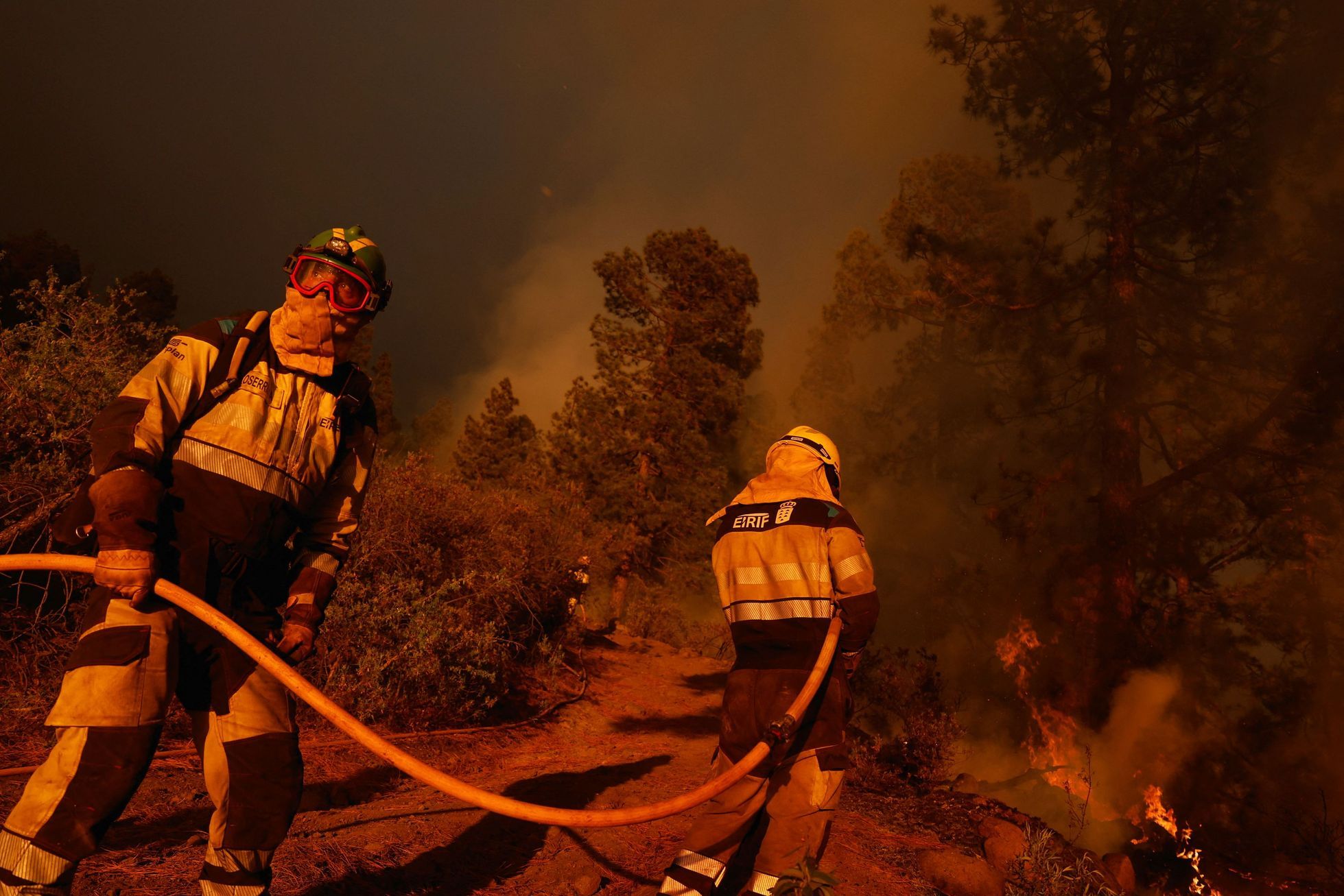 L’incendie sur l’île canarienne de La Palma continue de se propager.  Les vagues de chaleur continuent de frapper l’Europe