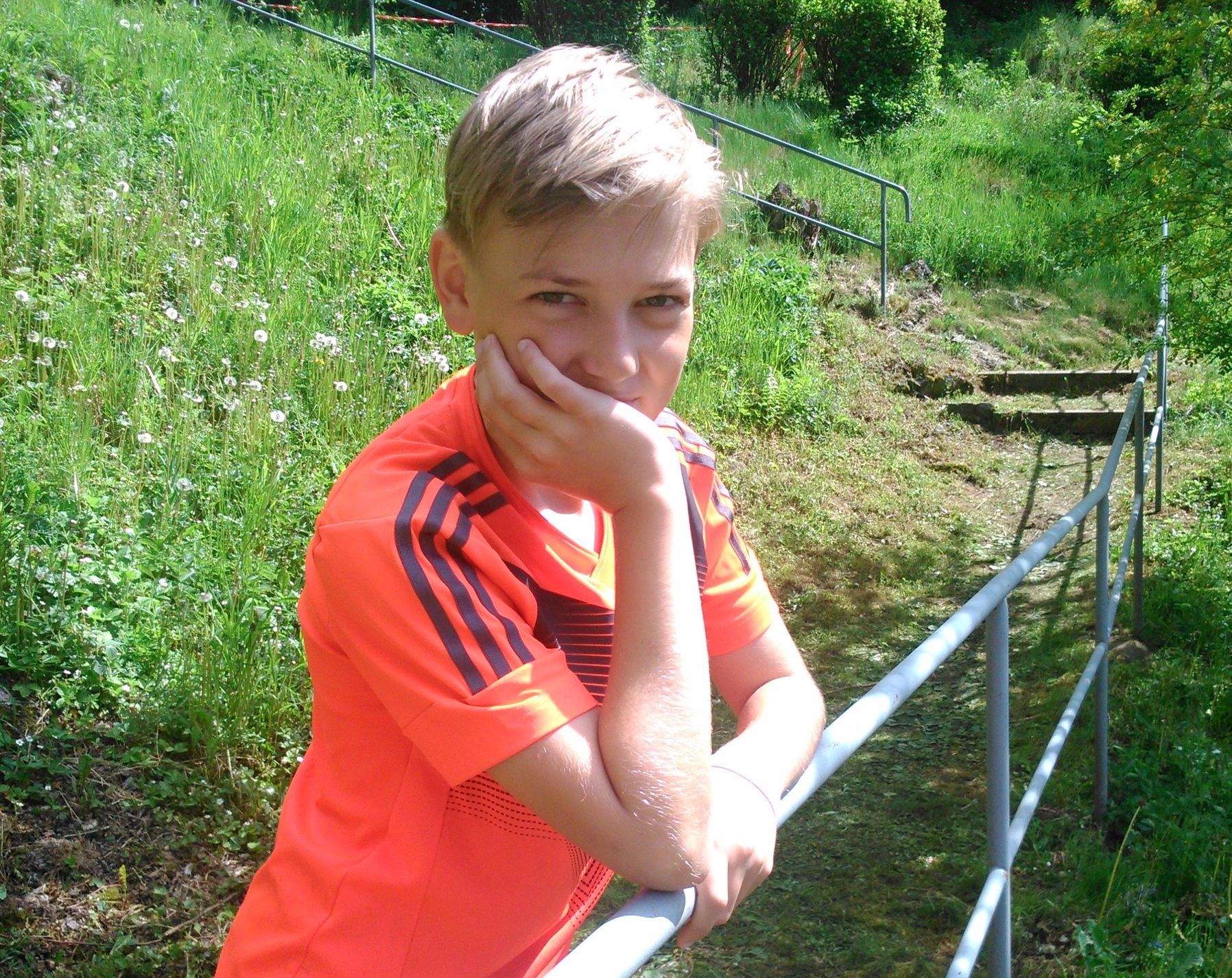 Dalm partnerem Medov kolky je zkladn a matesk kola Moraviany, kter pleitostn or- ganizuje s Ona i ostatn spolupracuj s rodii. Domlouvaj se s rodii na spolenm postupu pi jeho vchov a vzdlvn. perimentuje spontnn vyml nov een problm a situac hled rzn monosti a varianty. koln vzdlvac program pro pedkoln vzdlvn