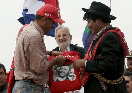 Bolívijský prezident Evo Morales při slavnostní vzpomínce na Che Guevaru. | Foto: Reuters