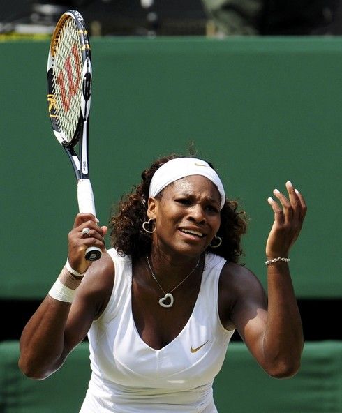 Serena Williamsová v nesnázích | Foto: Sport