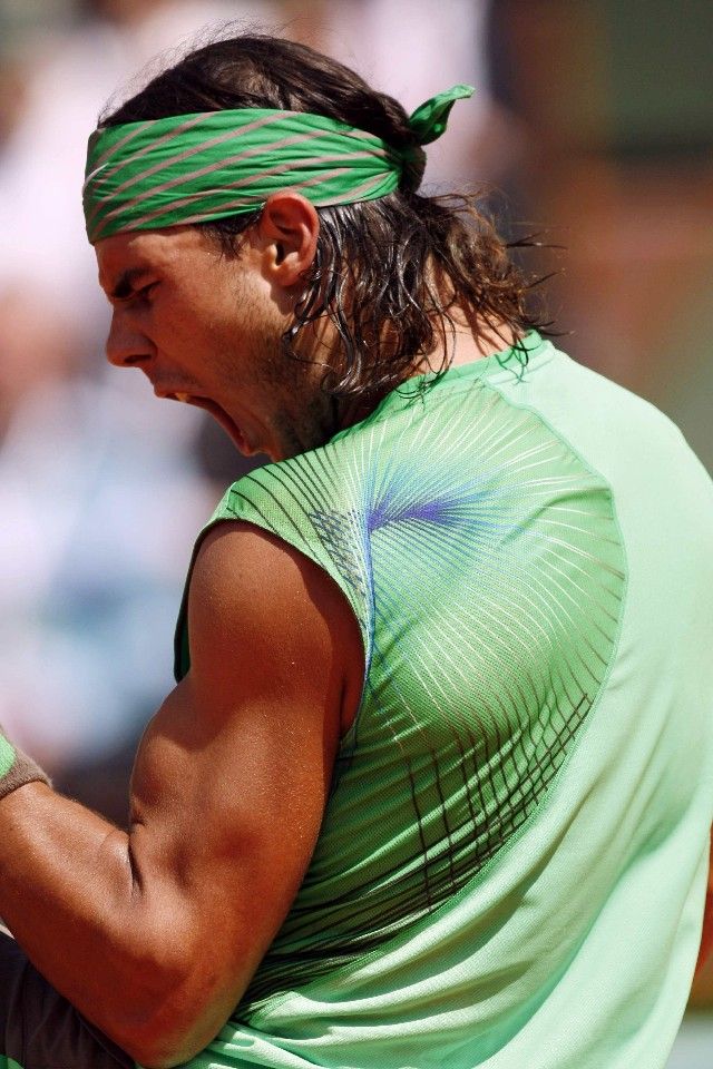 Španěl Rafael Nadal v prvním kole French Open proti Brazilci Belluccimu. | Foto: Reuters