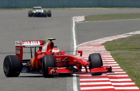 Kimi Räikkönen v Číně | Foto: Reuters