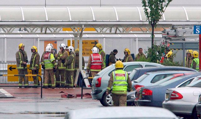 Zásah na letišti ve skotském Glasgowě | Foto: Reuters