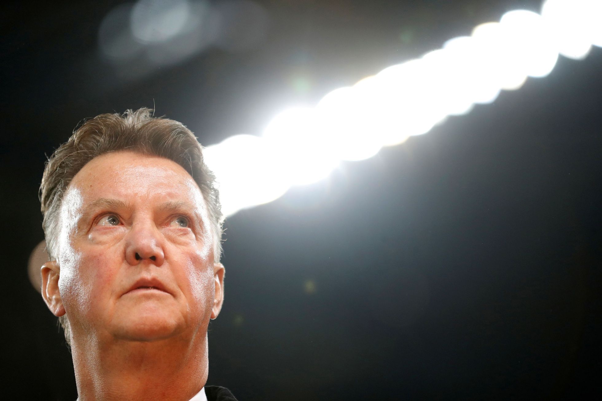 “I’m being treated for cancer,” said the famous Dutch coach Van Gaal.  He wants to train at the World Cup