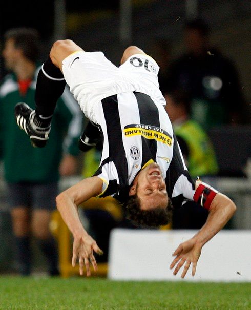 Alessandro Del Piero se raduje z rozhodující branky do sítě Zenitu Petrohrad. | Foto: Reuters