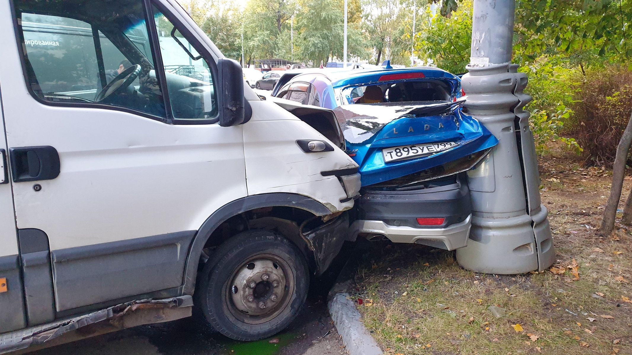 Wenn Sie in Russland abreißen, werden Sie wahrscheinlich in Lada sterben.  Skoda-Autos schützen am besten vor Verletzungen