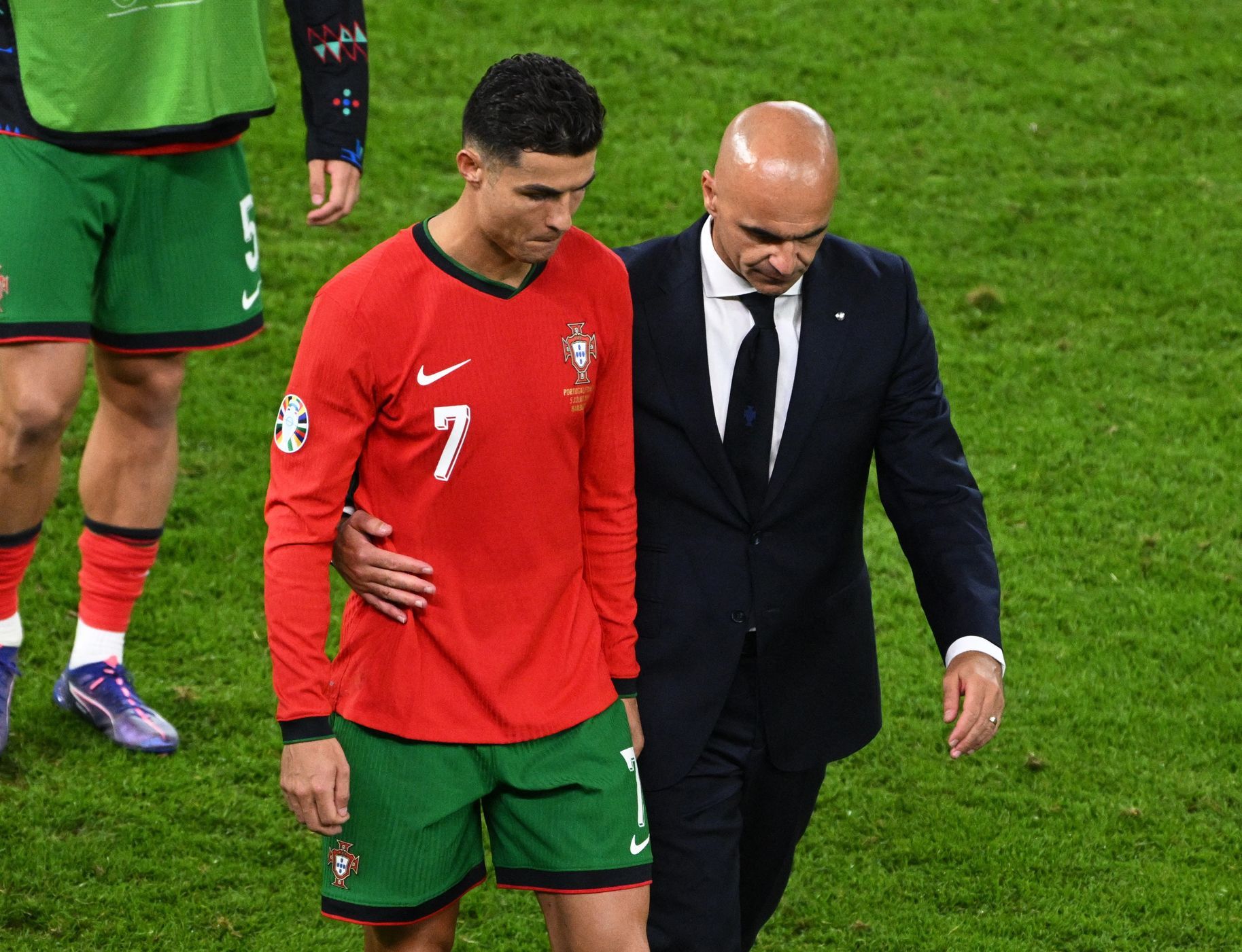 “The ego as a black gap.”  The Portuguese consoled the unlucky, Ronaldo went his personal approach