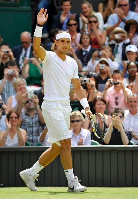 Rafael Nadal přichází na kurt | Foto: Sport