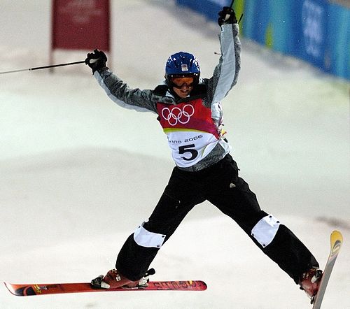 Česká akrobatická lyžařka Nikola Sudová v olympijském finále jízdy v boulích. | Foto: ČTK