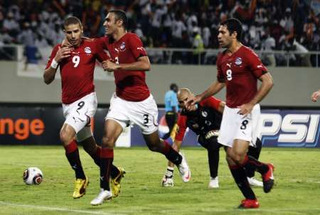 Fotbalisté Egypta se radují z gólu | Foto: Reuters