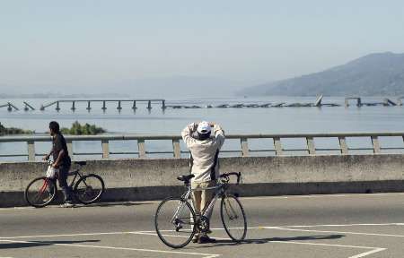 Concepción: zřícený most | Foto: Reuters