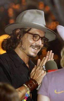 Johnny Depp na světové premiéře Pirátů z Karibiku: Truhla mrtvého muže v losangeleském Disneylandu | Foto: Reuters