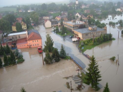 Letecké záběry Novojičínska ukazují zkázu v plném rozsahu | Foto: HZSMSK